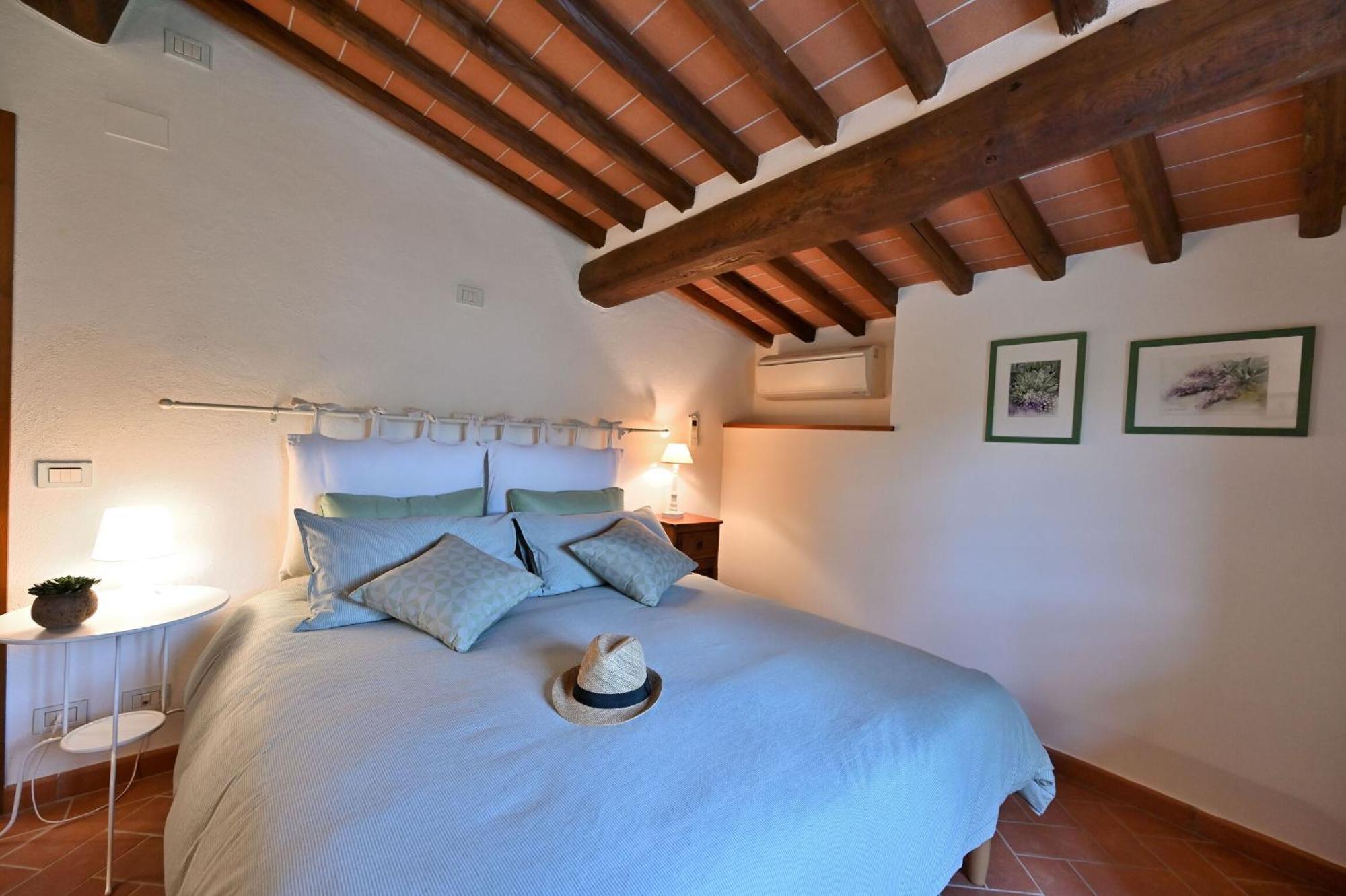 Villa Claudia Cavriglia Bagian luar foto